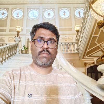 sasi1718's profile picture. cool and simple