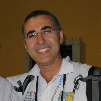 Maestro 'enreda' , defino mi metodología como Learning ArTicFusion'.
El maestro debe ser siempre alumno.
ROBÓTICA, ARTE, STEAM
#RobotizArte @lopetronic