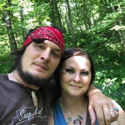 Just a little family of gypsies traveling the states. Hope to meet some of you on our journey. We are musical artists who love nature, animals and our kiddos.