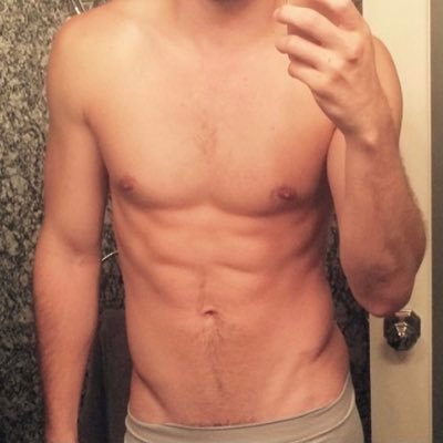 Big dick BOTTOM who loves BIG cock! DM for collabs or to fuck for fun! if you’re hot and hung, I’m IN!
