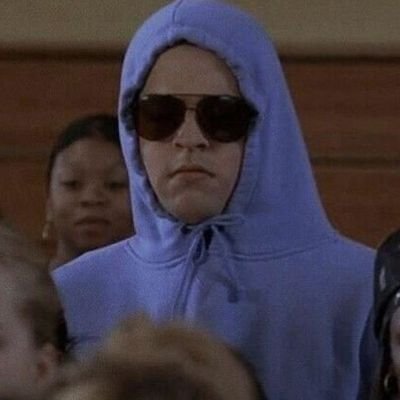 mich_garcia17's profile picture.