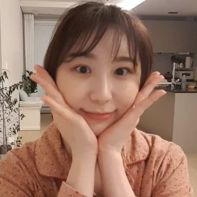 12명의 소녀들을 응원하는 위즈원
항상 노력하는 모습이 아름다운 이채연
언제나 행복하고 웃음이 가득했으면 좋겠다.
언제나 열심히 응원할게
#아이즈원 #이채연