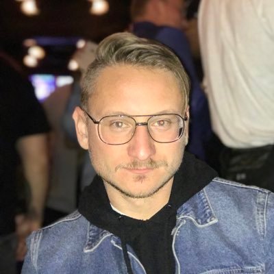 damdeez's profile picture. Stereotypical Silicon Valley Software Engineer not living in Silicon Valley. 💻🍺🚴‍♂️ 🇧🇦 in 🇺🇸