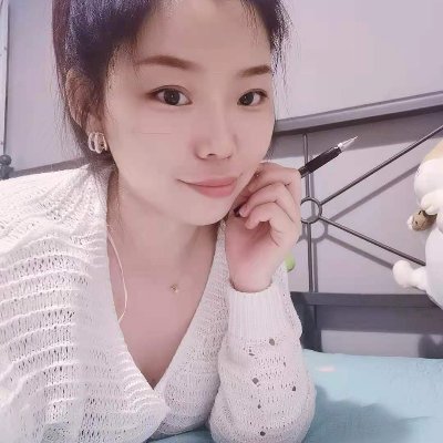 Earphon47090930's profile picture. Life would be better if  you really try to set it well.