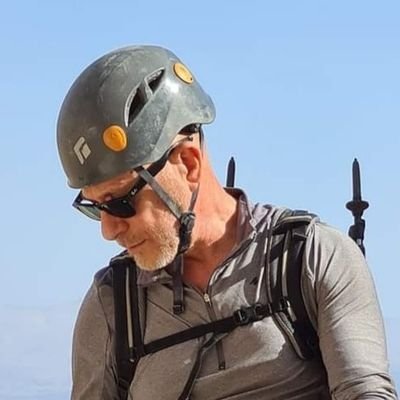 EJAZZ32's profile picture. 