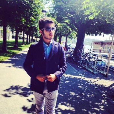 prateek27678246's profile picture. Live life king style