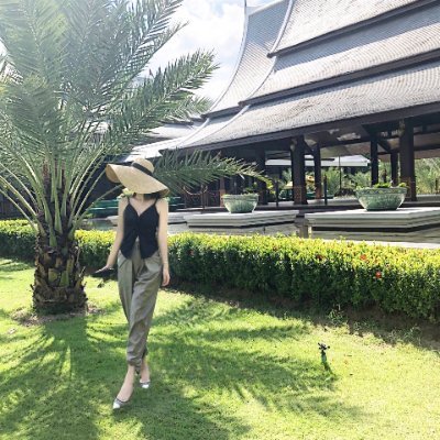 Elvira39749205's profile picture. その場で千歩うろうろするより、実際に一歩踏み出すほうがいい。
心の中で何度考えても、本当に一度行動したほうがいい。
世の中には守成者も夢想家もなく、開拓の勇気と実行の精神が欠けている。
内面の迷いや気弱にとらわれず、行動してこそ、最高の自分になれるのです。