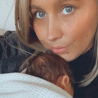 • Mamma to Mollie Kate • Student Nurse •Wife to be ✨