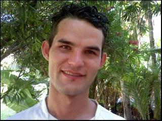 i am a honest well spoken Afrikaner, but my English isn't too bad either...my internists is ladies,friends,games,computers and helping where i can.