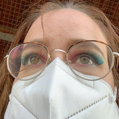 ultrakindofl0ve's profile picture. hässlich und stolz