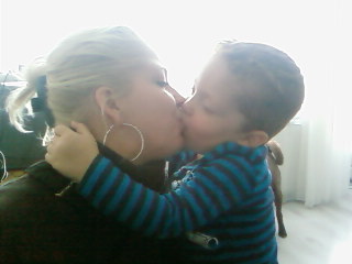 mamilovescemson's profile picture. 