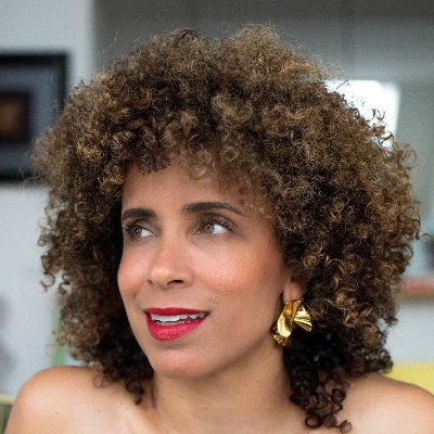 Lover of Curly Hair and a Builder of Experiences.  Founder and CEO of: @Curlysisterinc
Ex - @Microsoft ; @TuskegeeUniv & @ESMTberlin Alumni; ΔΣΘ; ExPat