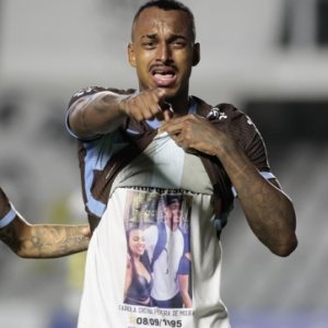 Fã clube oficial do zagueiro Raul Gustavo, do Corinthians.