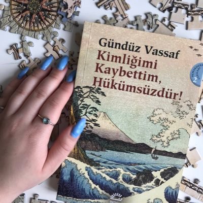 Merhaba!Instagram'da okuduklarımı,alıntılarımı ve kitap yorumlarımı görmek için: neler_okudum