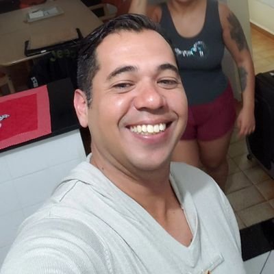 luizcnsantos's profile picture. Engenheiro
Casado