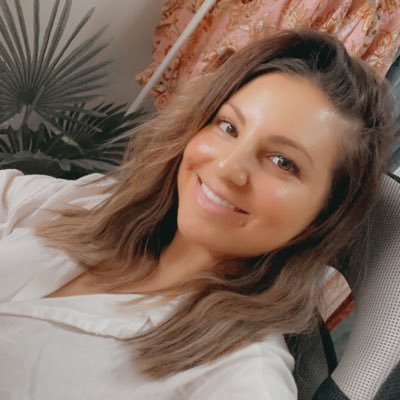 insta: @anna_rouu // online wellness + selfcare blog/online store ✨ for all things wellness, self love, self care and skin 💕