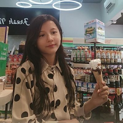 HtetMichelle's profile picture. I can back stronger than a '90s trend