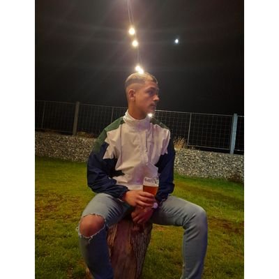 ivanmarrt's profile picture. Ivan.       21
☆