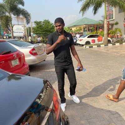 1. LAWYER ⚖️
2. Ekiti ❤️
3. Unrepentant Awoist
4. Occasional fine boy
5. Manchester United 🔴
6. Rotary/Rotaract international