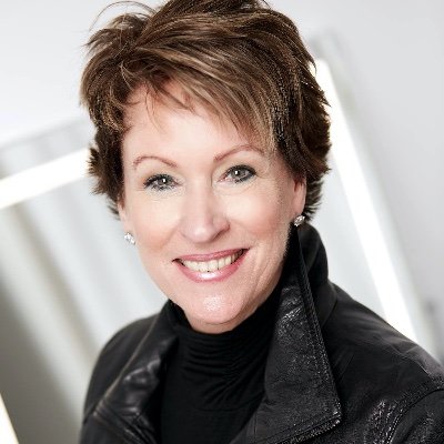 Top Chicago Realtor~ I know market trends, neighborhoods & offer elite customer service! Co-author, Mother, Philanthropist, International Traveler & foodie!