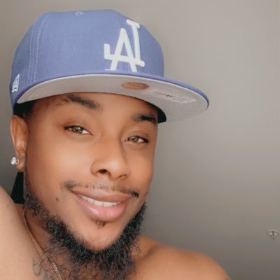 GriffRezzo's profile picture. ⛽️🚫🧢 ⭐️ Born If It Ain’t About 💴 It’s No Conversation🏀🏀🏀⭐️