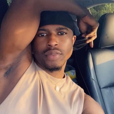 🇳🇬🇨🇦dåńïėł Not a social person 😩but a freak in person 🥶