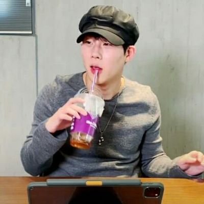 _Cuenta Principal_
~ Stan Monsta X, Wonho, Enhypen @_Jayshine y Woojin @W00_jinn ~
Musicalmente Escuchó Bastantes Grupos, Bandas y Solistas De Kpop.