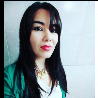 Licenciada en Administración de Empresas, Profesora en Ciencias de la Administración, Técnica Superior en Administración de Empresas