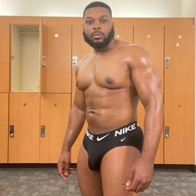 Virgo ♍️  Thick boy... Easy going love to work out 🏋️‍♀️