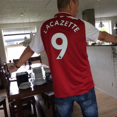 hanspederander1's profile picture. gooner since 1969, music and golf.