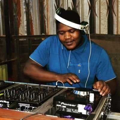 ●Dj |●Producer |●Radio Personality 
Bookings: bookingbonkasa@gmail.com 0607544041 (whatsapp Only) Lets work !! 🚧