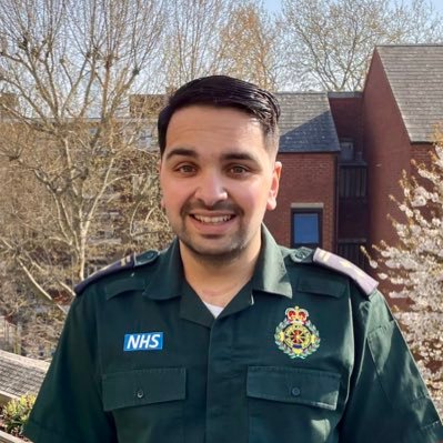 Group Manager @Ldn_Ambulance for City, Hackney and Tower Hamlets 🚑 Tactical Commander @LAS_TacAdvisor 📟 Views my own, RTs≠endorsements 🇮🇪🏳️‍🌈