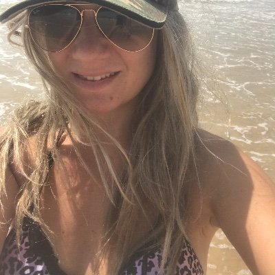 KissKundera's profile picture. 