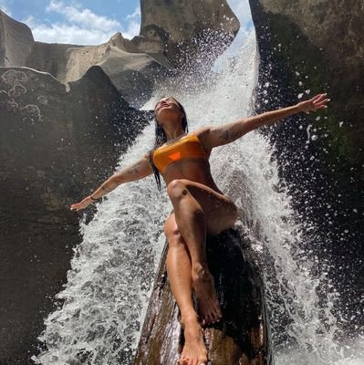 lenanerys's profile picture. Brasileira 🎀 não tenho conta no Facebook 11/08