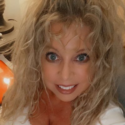 GailGmariern's profile picture. Lover of sun and sand