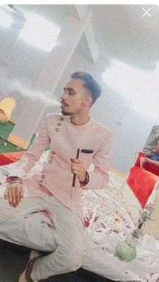 aYvwZDtTCodIUrC's profile picture. 