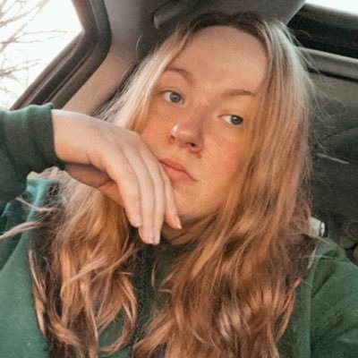 OLivEaaaaaaa's profile picture. she/her