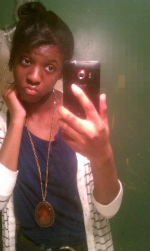 _YoungLOUIE's profile picture. Fuck Twitter.