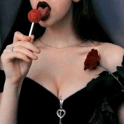 Newbie here || 20 🍒
I sell vids, pics and vcs. Send tips 🍒
fvck off if you know me personally 🤮