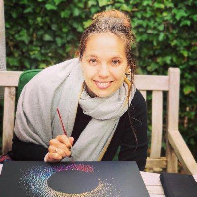 Teacher & Contemporary artist painting abstract art, yantras and making japanese calligraphies.