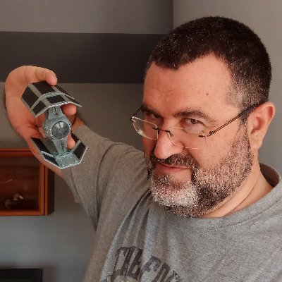 Formador, escritor y conferenciante.  Escribo libros con el nª27 en el título.