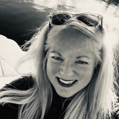 suzannewest_12's profile picture. 