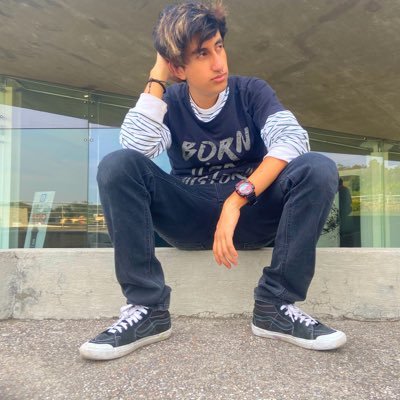 DonaTwitch's profile picture. Hola! Soy Donagon, aunque muchos prefieren llamarme solo "El Dona", soy un wey que se cree Skater, Gamer y Streamer, soy un estereotipo andando