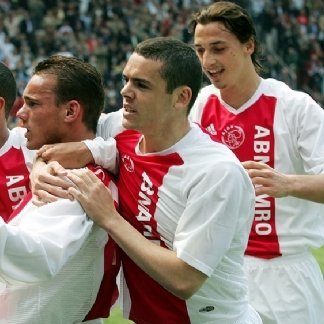 TomSoetaers's profile picture. Tweet vooral over voetbal. Ajacied. Een ode aan vervlogen tijden. Níet de echte Tom Soetaers.