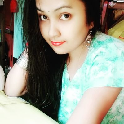 M a simple girl frm assam wid plenty of drmz to b fulfilled.I lv 2 hlp ppl n I can't c ppl crying. I luv my fmly. 20th January my birthday 🎂Dats abt me.😙👸💕❤