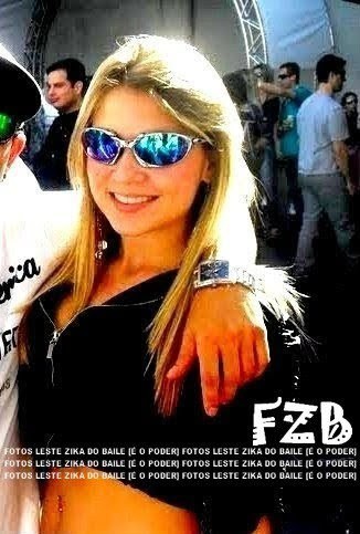 Ela chegou roubou a cena chamo toda sua atençaõ (+8