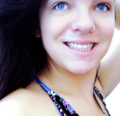 Patii_barossi's profile picture. Posso ser chata, ignorante, folgada, irritante,antipática, idiota, mas também posso ser legal, divertida, amiga, simpática. Isso só depende de você (66'