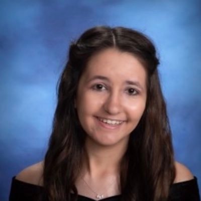 RHS Senior class of 2021! Highly creative. Army Daughter. Love to travel to the beach!!!💖💖