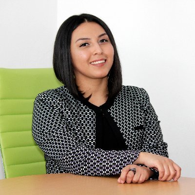 Comunicóloga, RP, periodista especializada en salud para @elmedicoint, ex-poeta.
Indestructible.