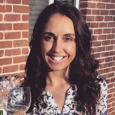 Orthopaedic Healthcare Leader🦵🏽Wellness Advocate 💪🏽 Peloton Lover🏃🏻♀️in the Clean-Crafted Wine Buisness 🍷